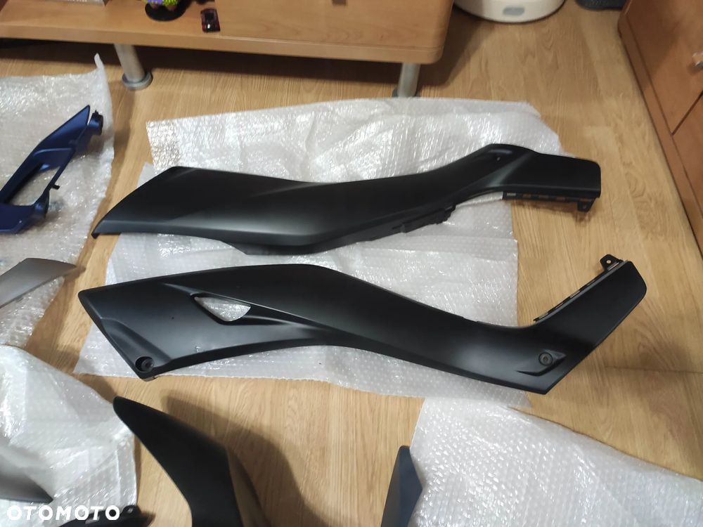 EU Osłona Owiewka Nosek Bok Zadupek Yamaha X-MAX 125 300 400 18- części - 3