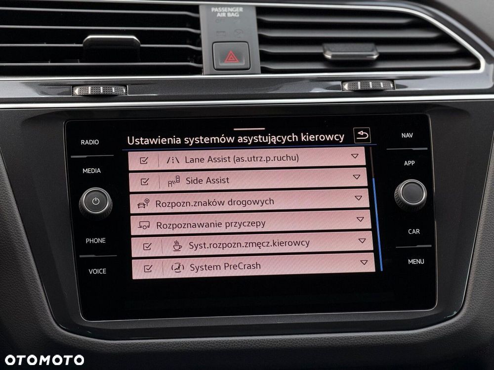 Volkswagen Tiguan 2.0 TDI SCR Urban Sport DSG - 32