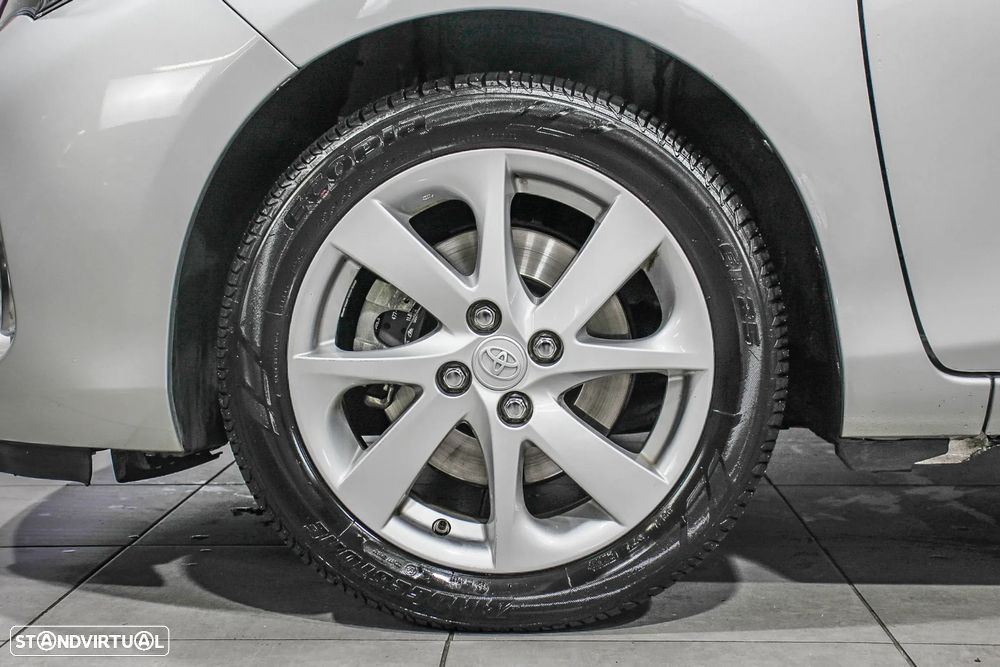 Toyota Yaris 1.5 HSD Sport - 11