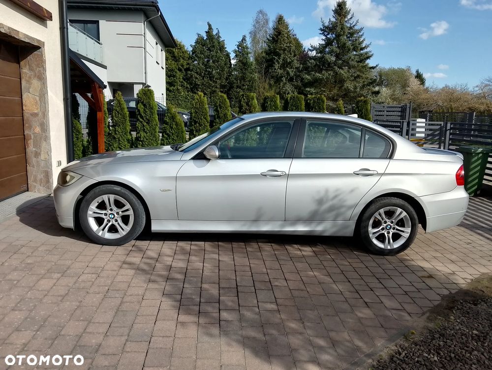 BMW Seria 3 318d - 1