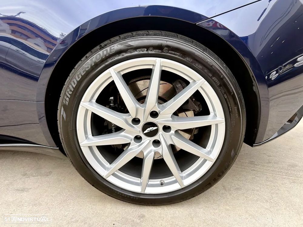 Aston Martin DB11 Coupé V8 Auto - 52
