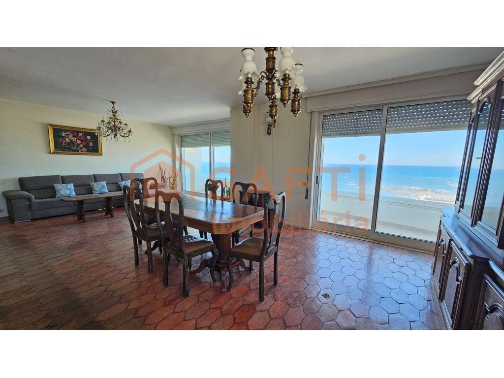 Apartamento T6 , usado em frente à praia, Póvoa de Varzim - Grande imagem: 3/21