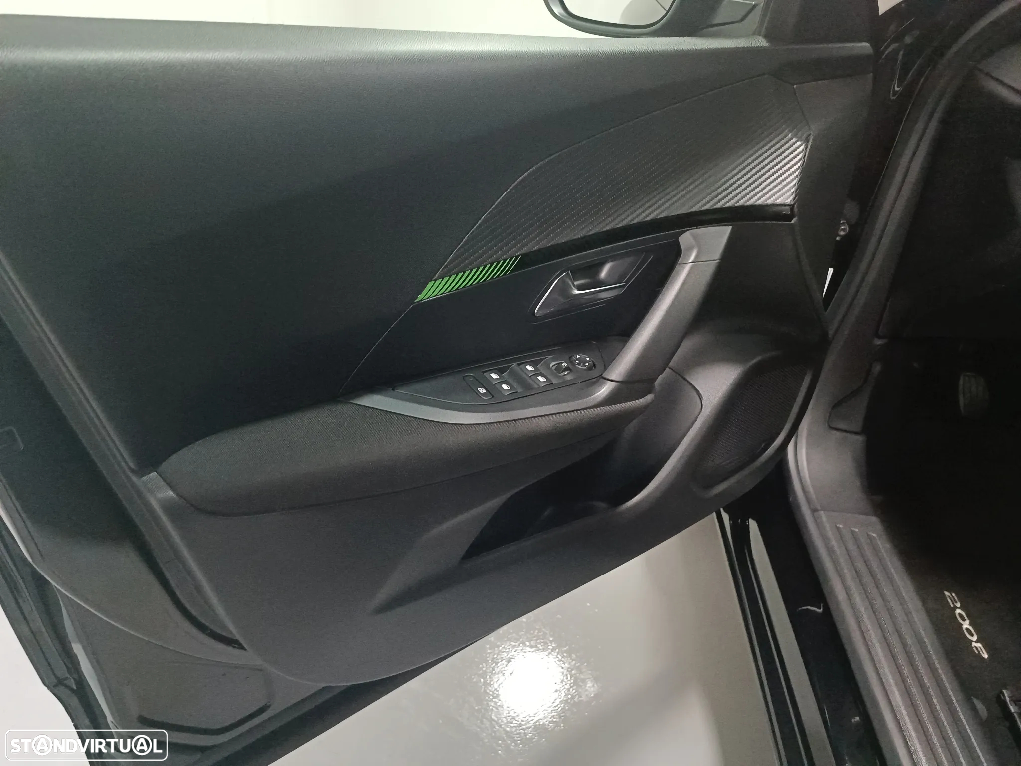 Peugeot 2008 1.2 PureTech Active Pack - 10