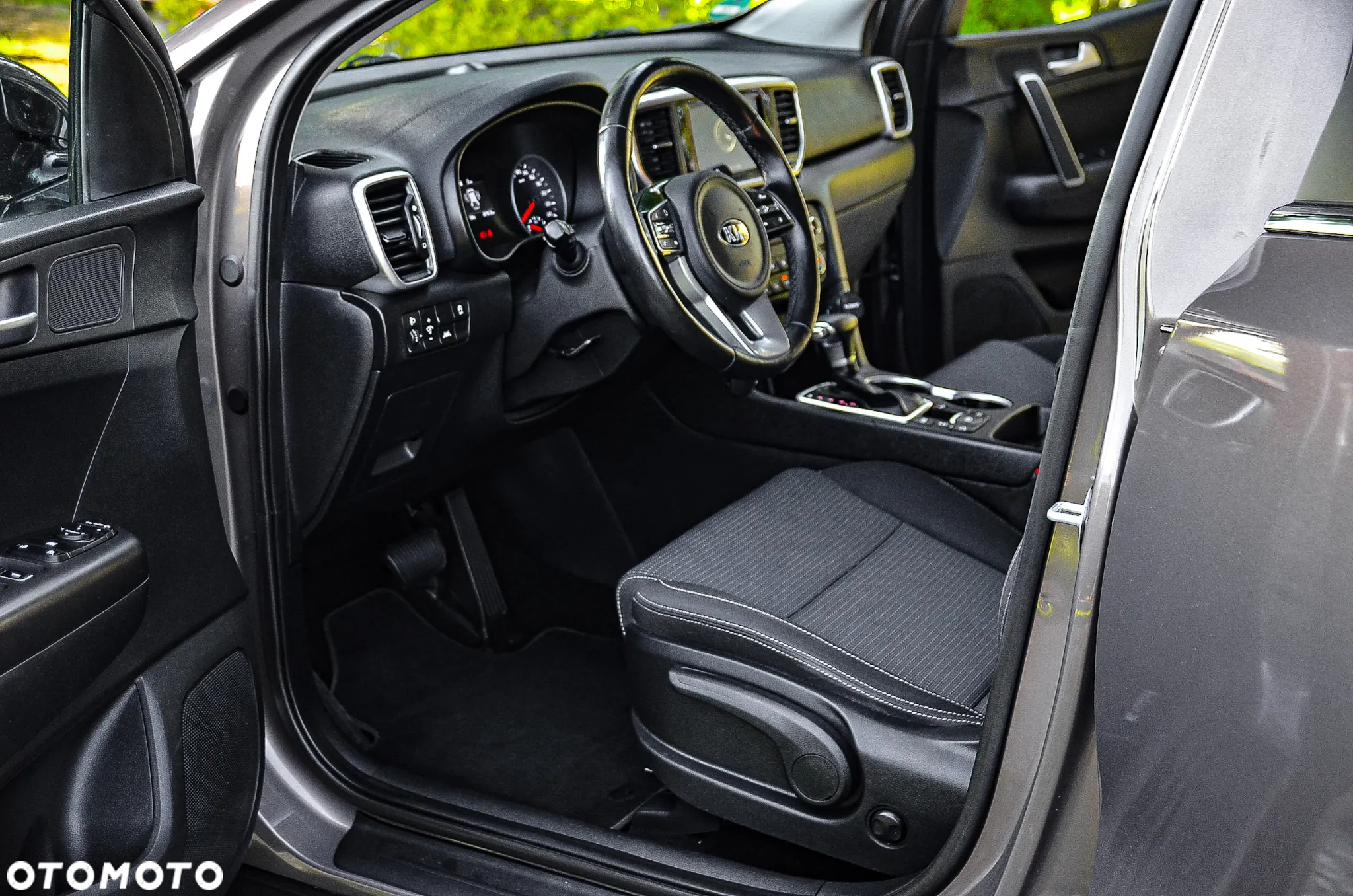 Kia Sportage 1.6 T-GDI AWD DCT PLATINUM - 27