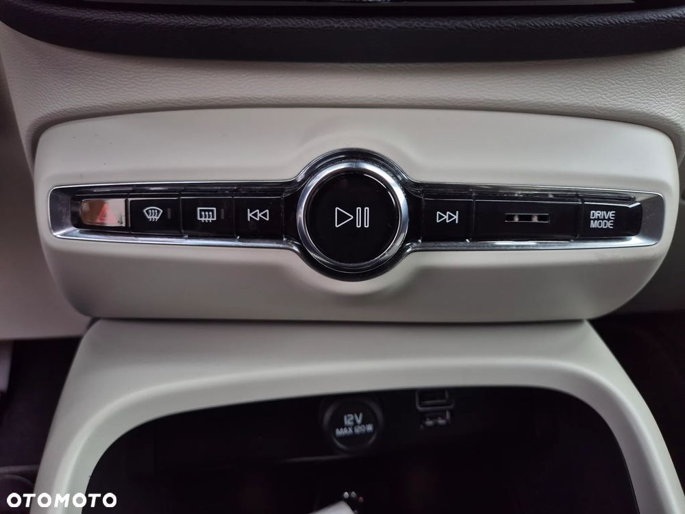 Volvo XC 40 D3 SCR Inscription - 12