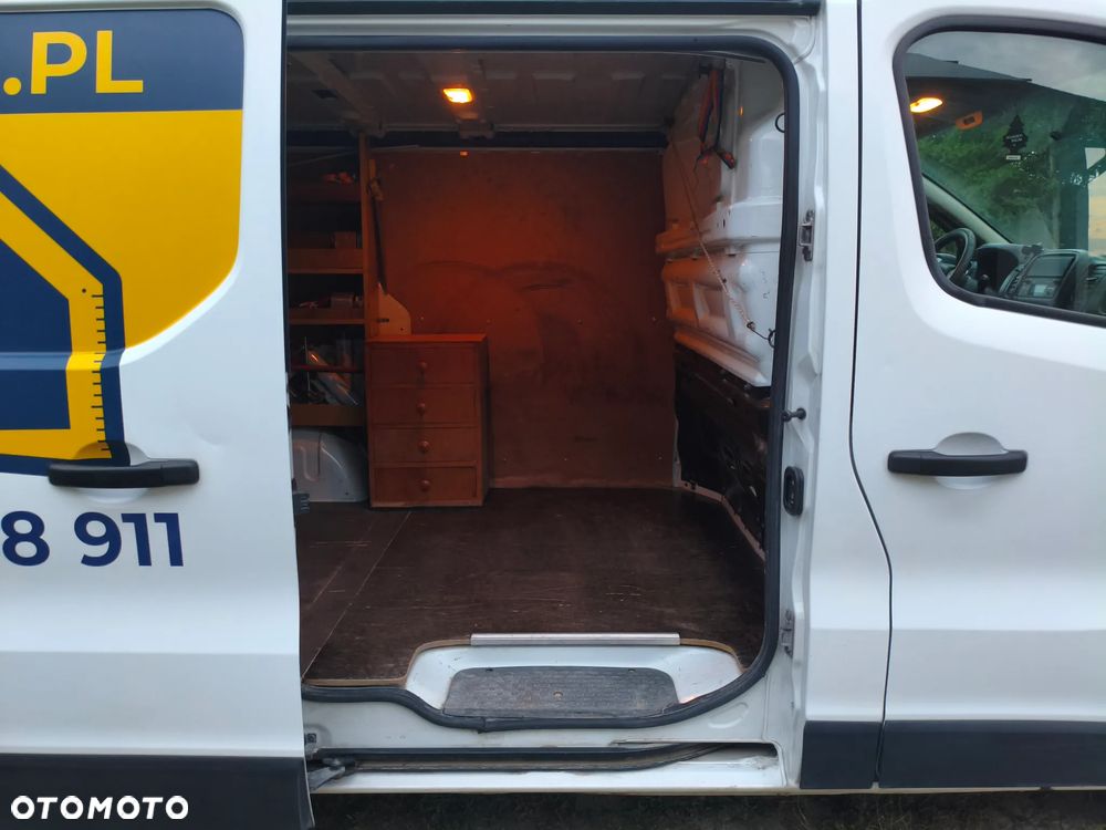 Opel Vivaro - 10
