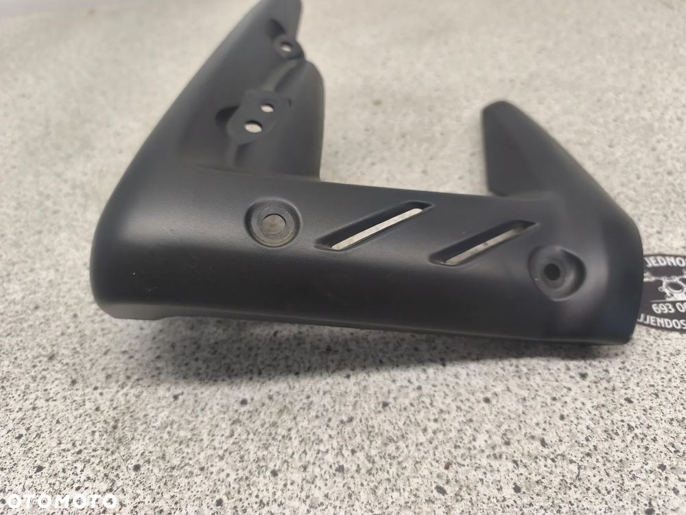 Owiewka, osłona chłodnicy, wypełnienie Triumph Street Triple 675 - 4