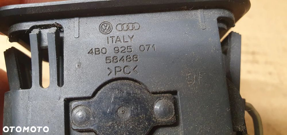 Gniazdo zapalniczki bagażniki VW Phaeton 4B0925071 - 6