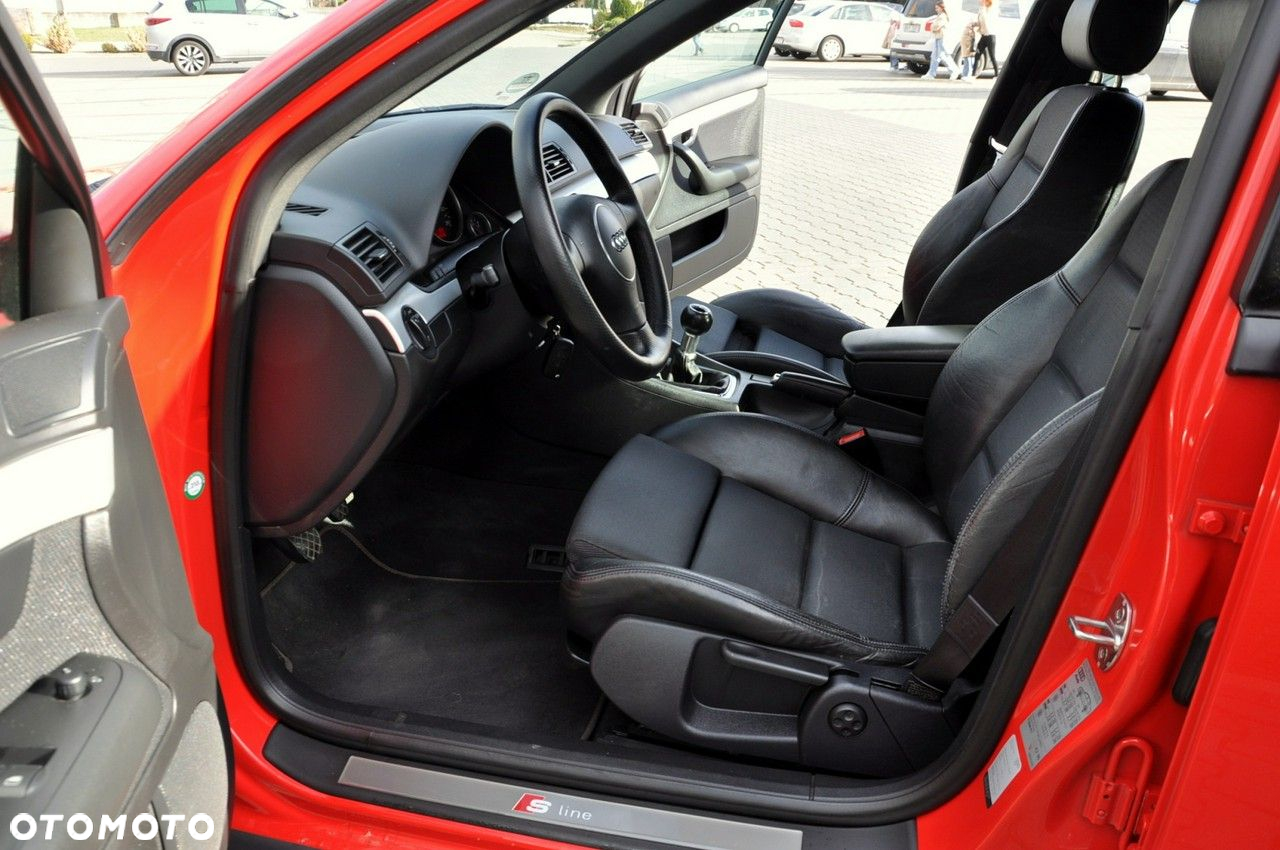 Audi A4 - 24