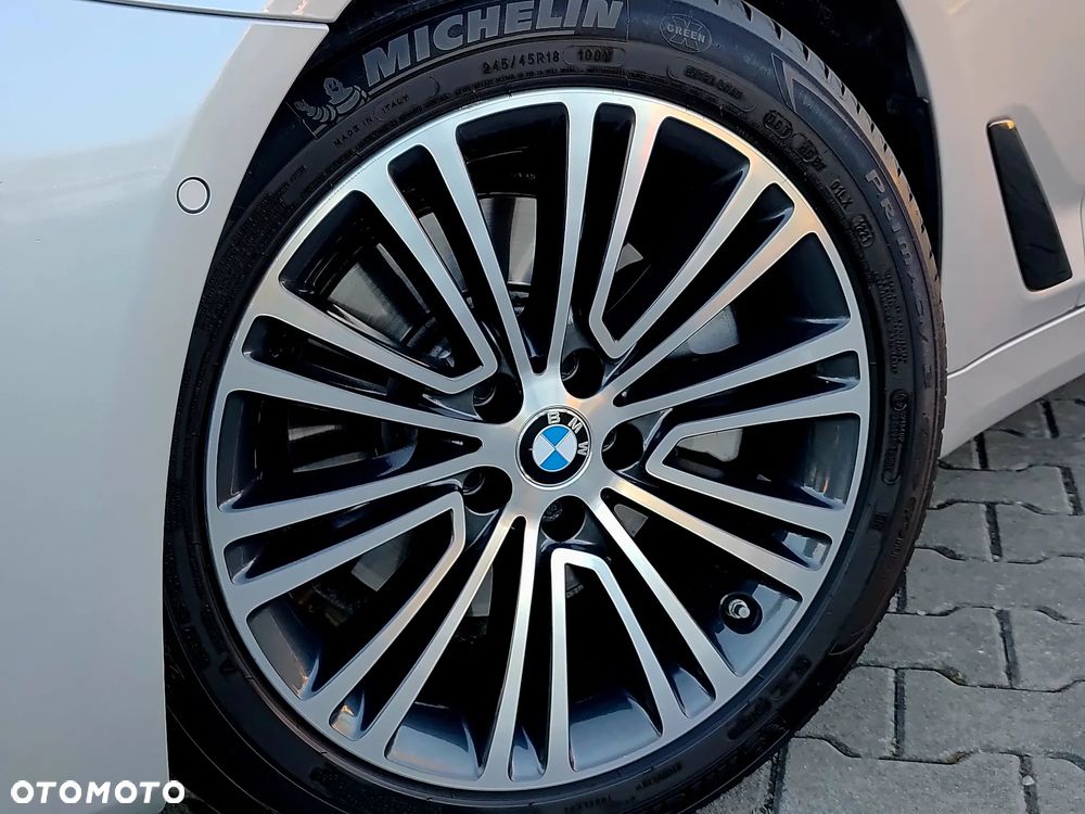 BMW Seria 5 520d Sport Line sport - 37