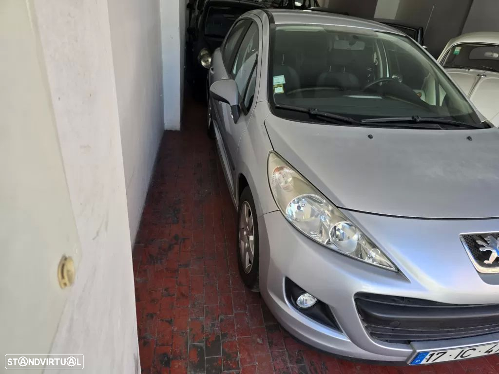 Peugeot 207 1.4 16V Trendy - 3