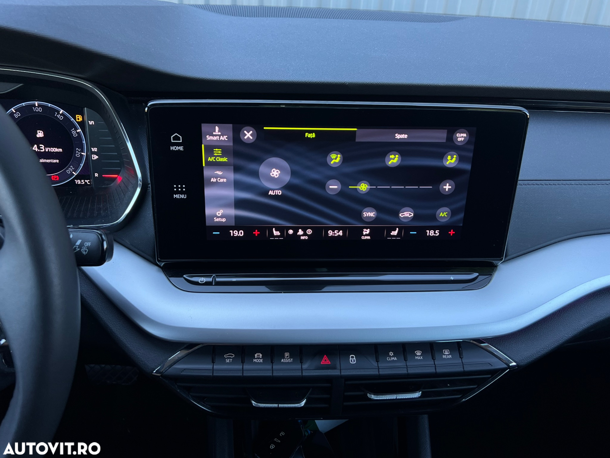 Skoda Octavia Combi 2.0 TDI DSG Exclusive Plus - 13