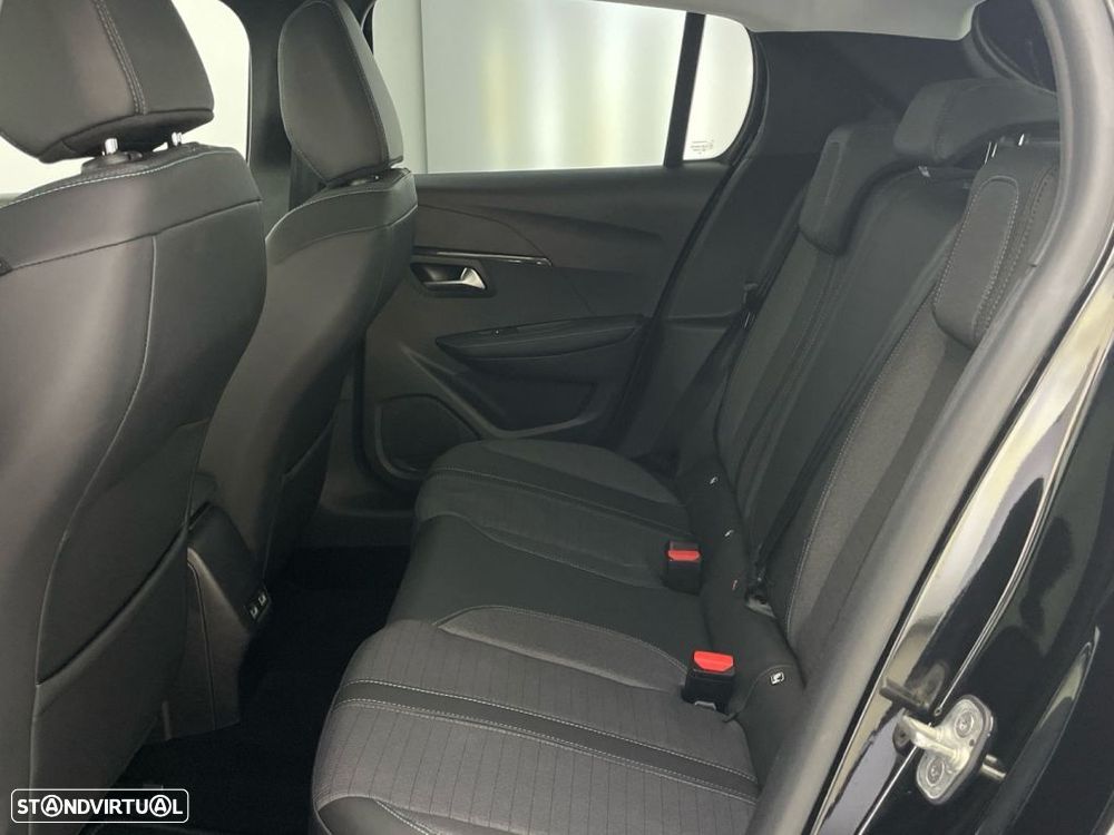 Peugeot 208 1.2 PureTech Active - 12