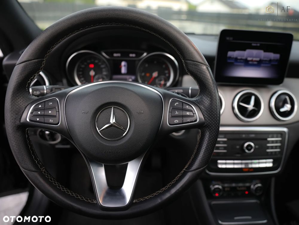 Mercedes-Benz CLA 200 d 7G-DCT - 27