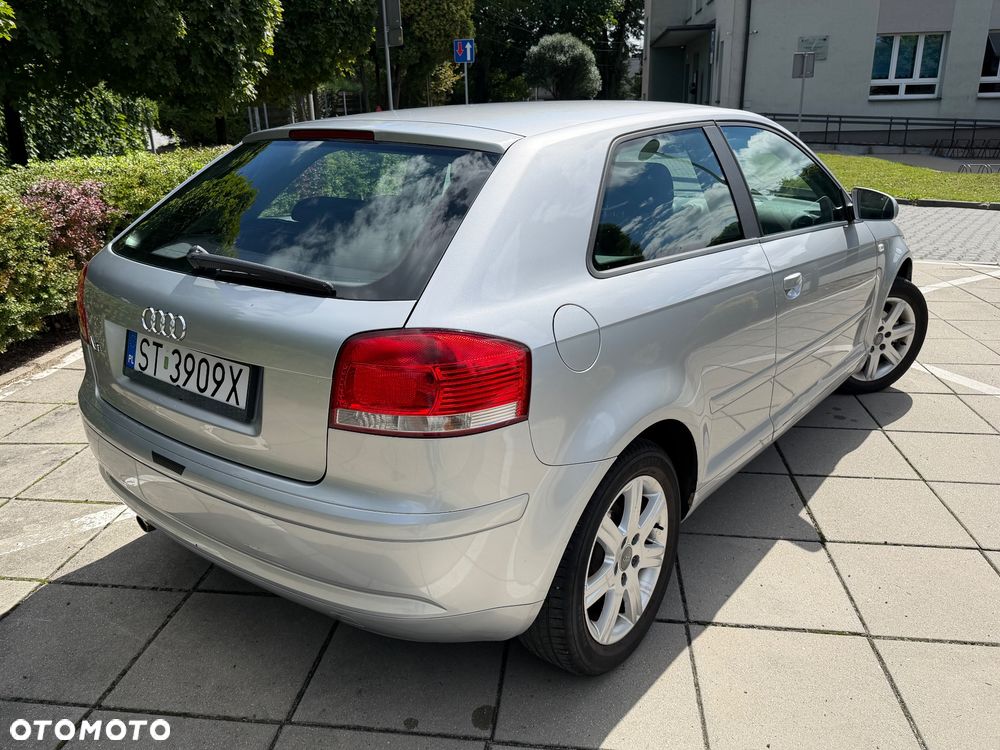 Audi A3 3-drzwiowe 1.6 Ambiente - 4
