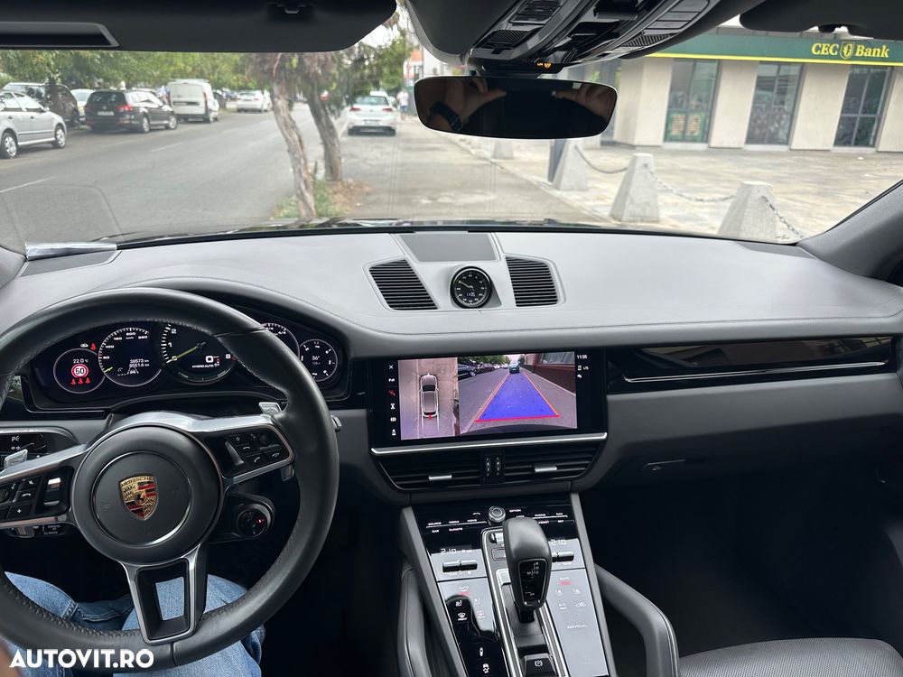 Porsche Cayenne - 2