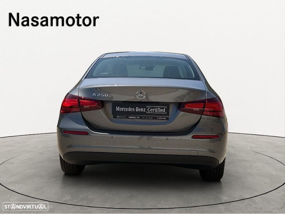 Mercedes-Benz A 250 Limousine — fotografia 3