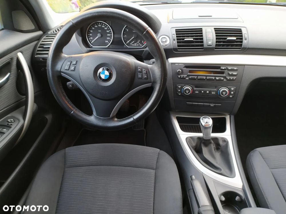 BMW Seria 1 116i Edition Sport - 38