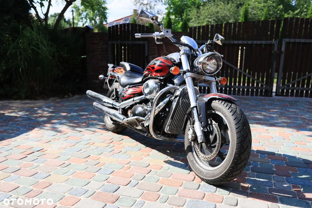 Suzuki Intruder - 3