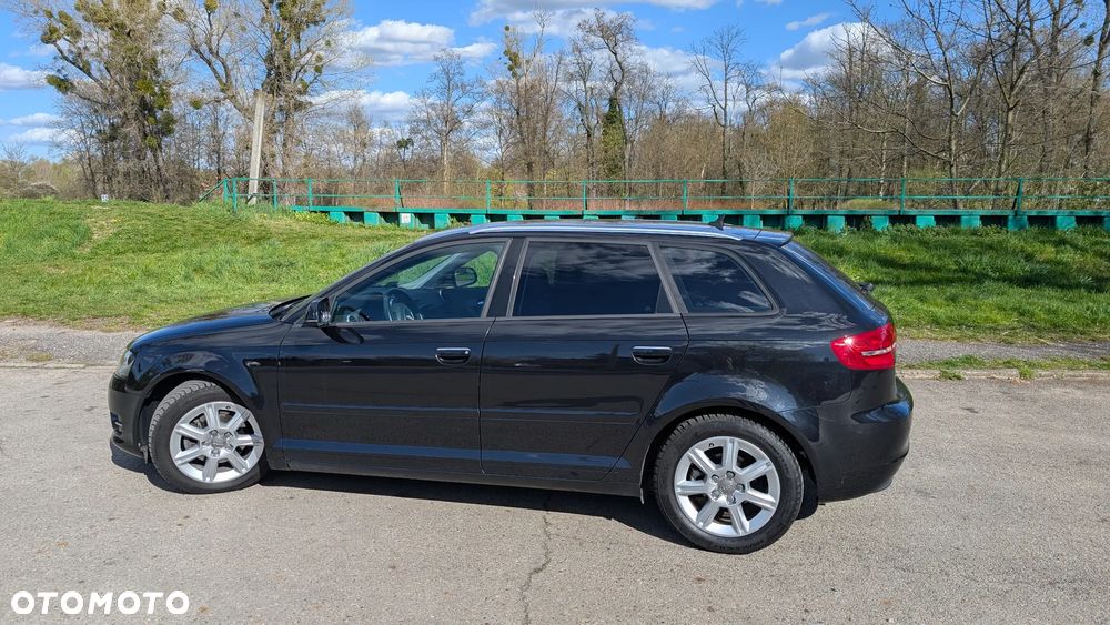 Audi A3 Sportback 2.0 TDI DPF Ambiente - 4