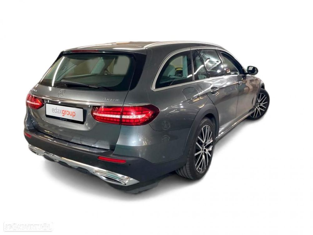 Mercedes-Benz E 220 d Avantgarde 4Matic All-Terrain - 2