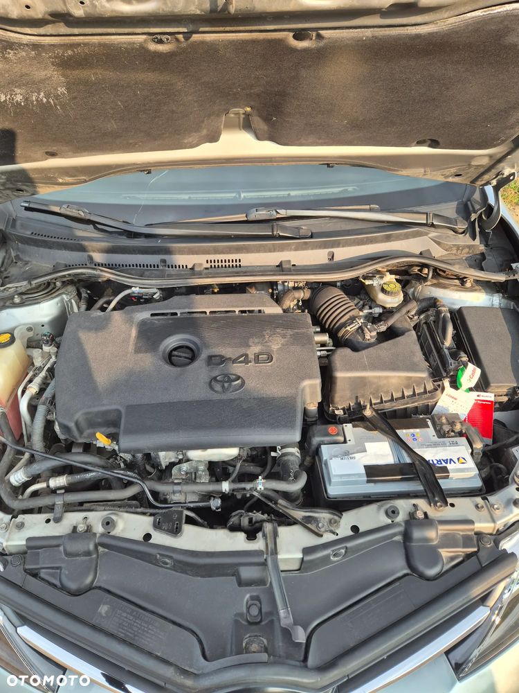 Toyota Auris 2.0 D-4D Executive - 27