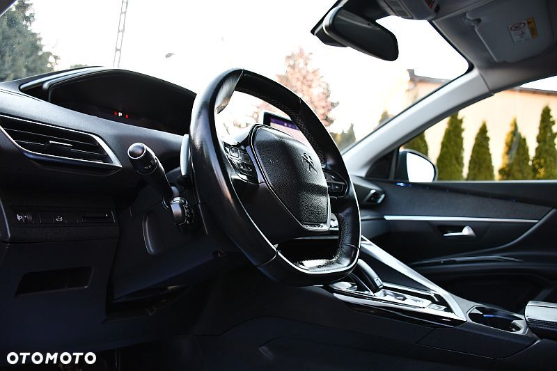 Peugeot 5008 THP 165 EAT6 Allure - 11