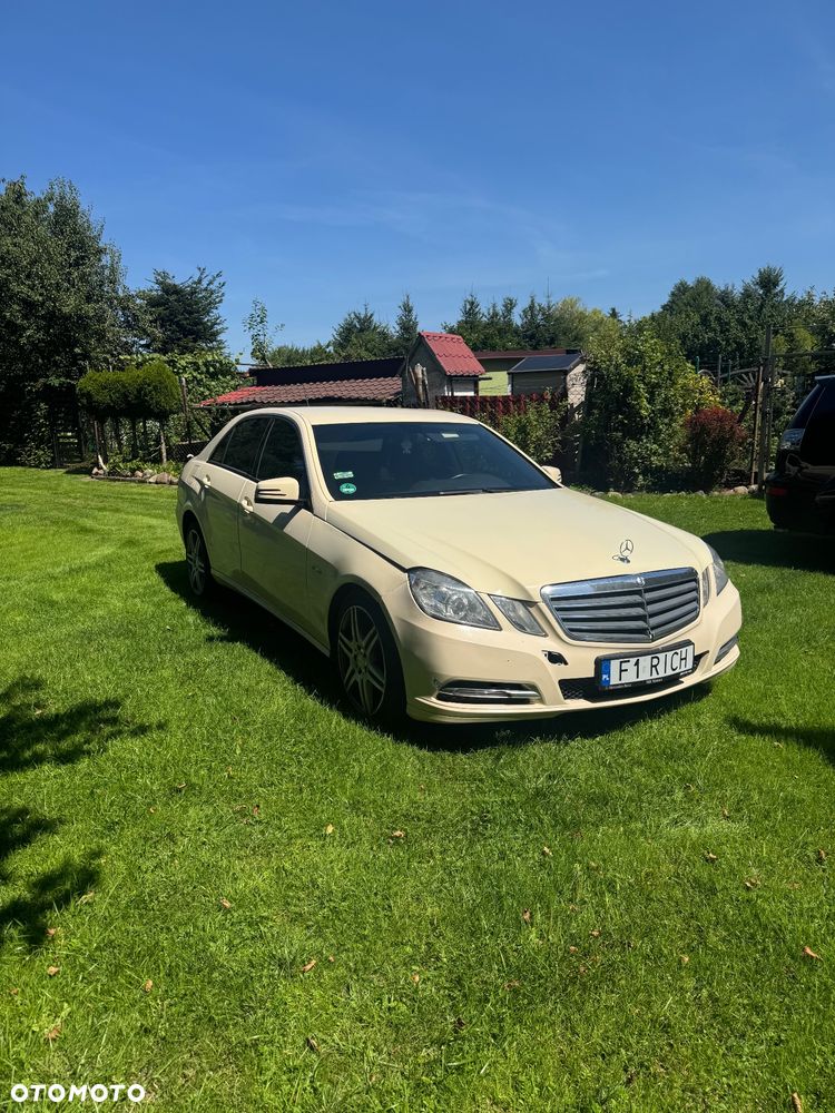 Mercedes-Benz Klasa E 200 CDI DPF BlueEFFICIENCY 7G-TRONIC - 2