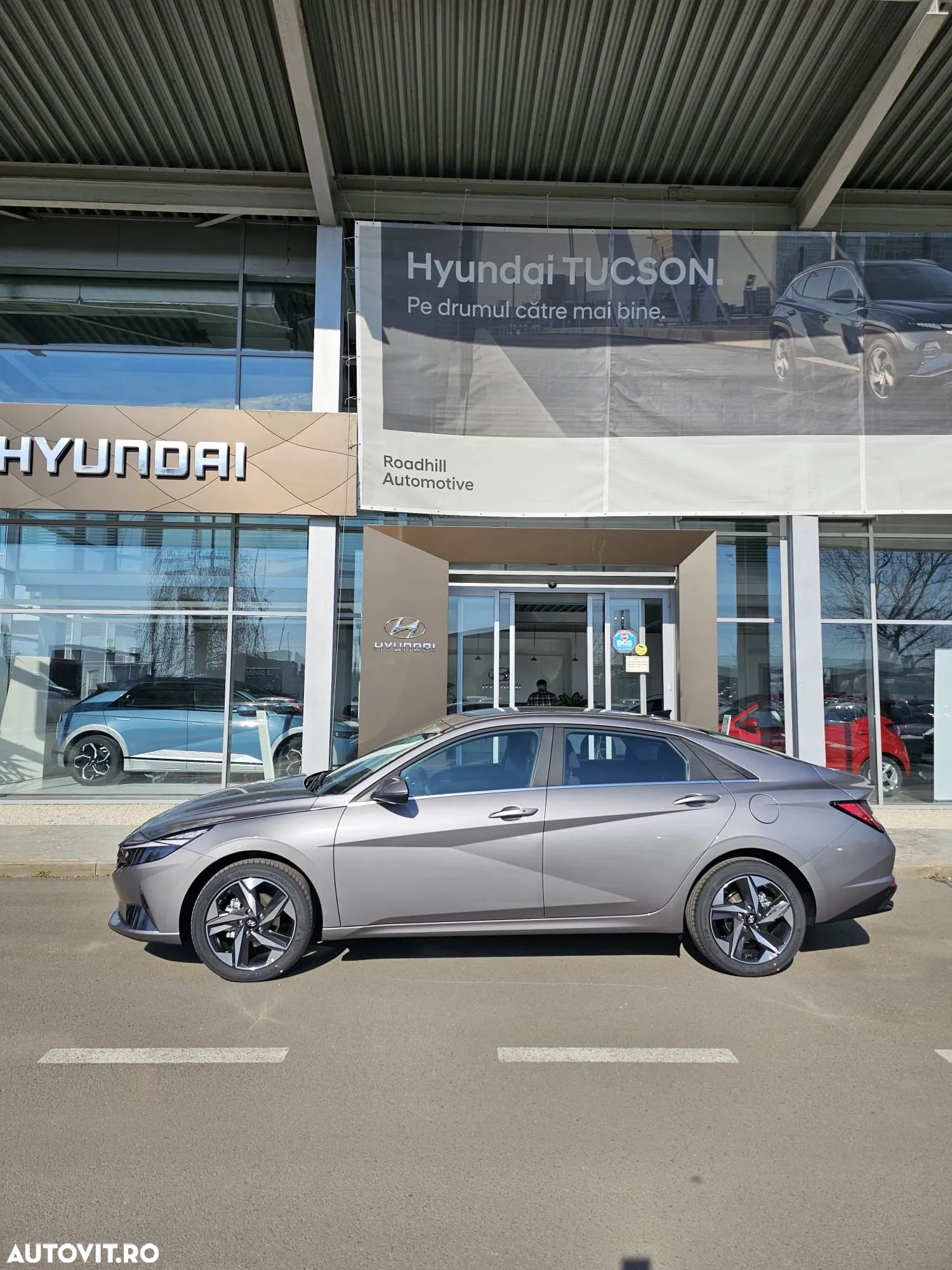 Hyundai Elantra 1.6 l 123 CP CVT Exclusive Navi - 1