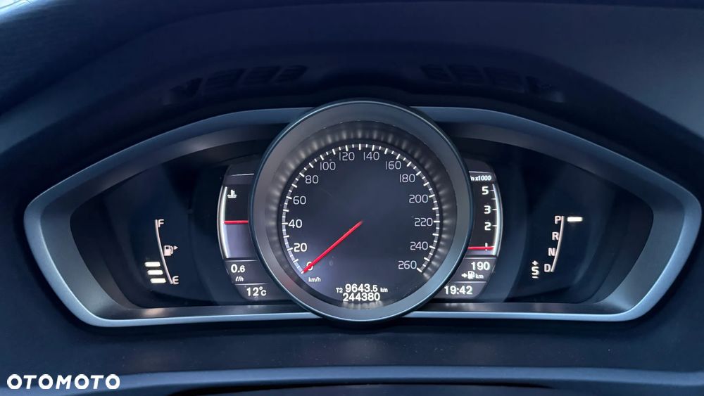 Volvo V40 D4 Drive-E Summum - 10