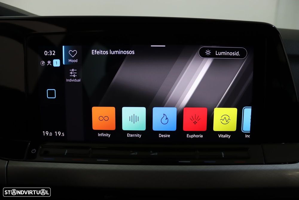 VW Golf 2.0 TDI Life - 29