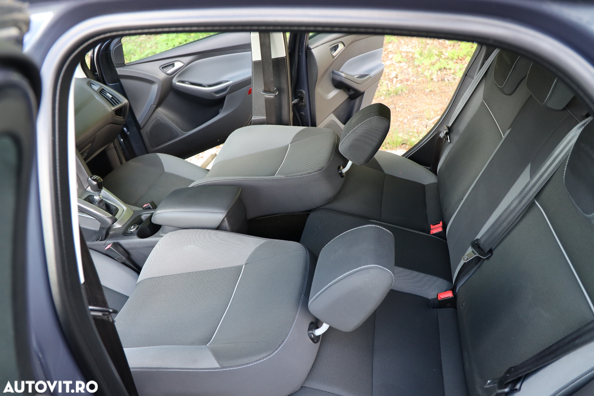 Ford Focus 1.6 TDCI DPF Ambiente - 9