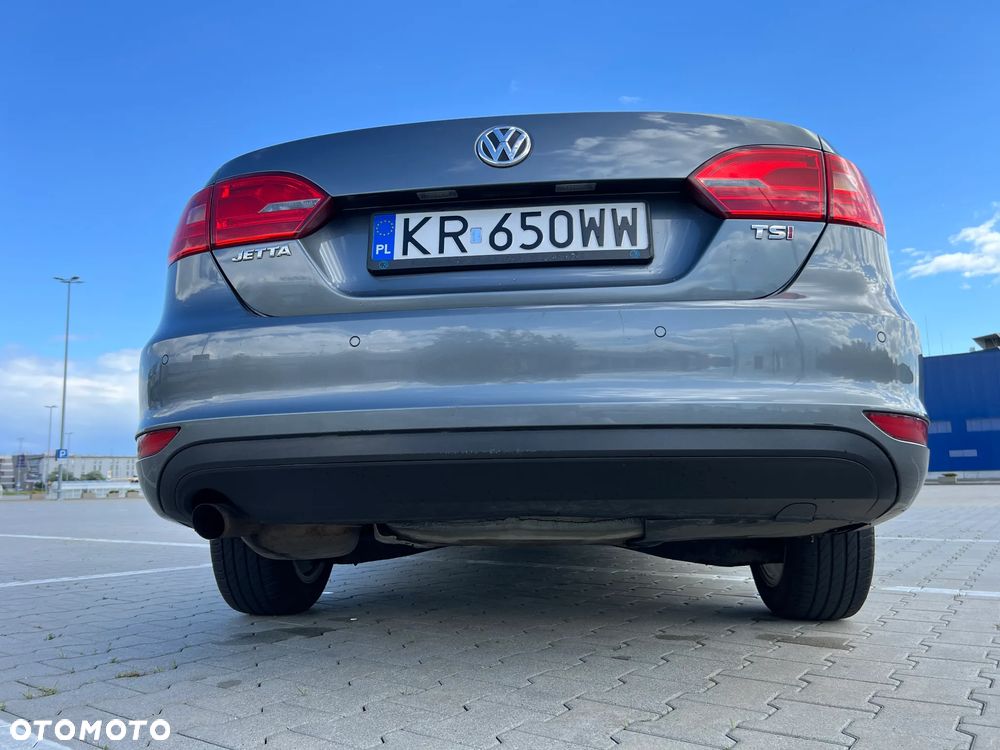 Volkswagen Jetta 1.2 TSI Trendline - 35