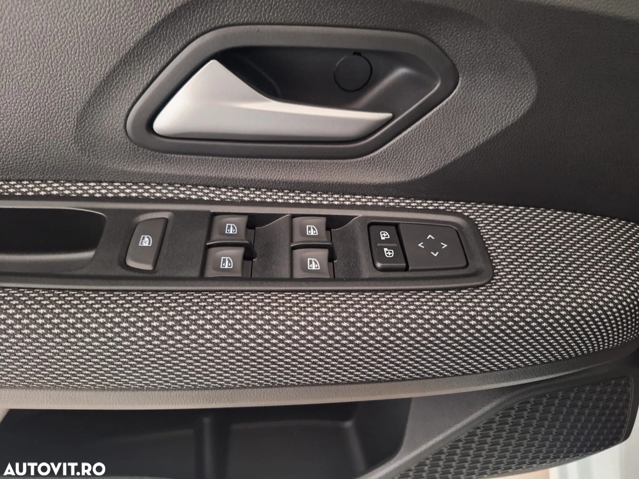 Dacia Logan ECO-G 100 MT6 Journey - 11