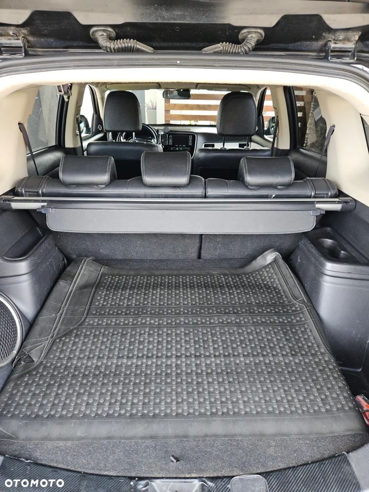 Mitsubishi Outlander 2.0 4WD - 19