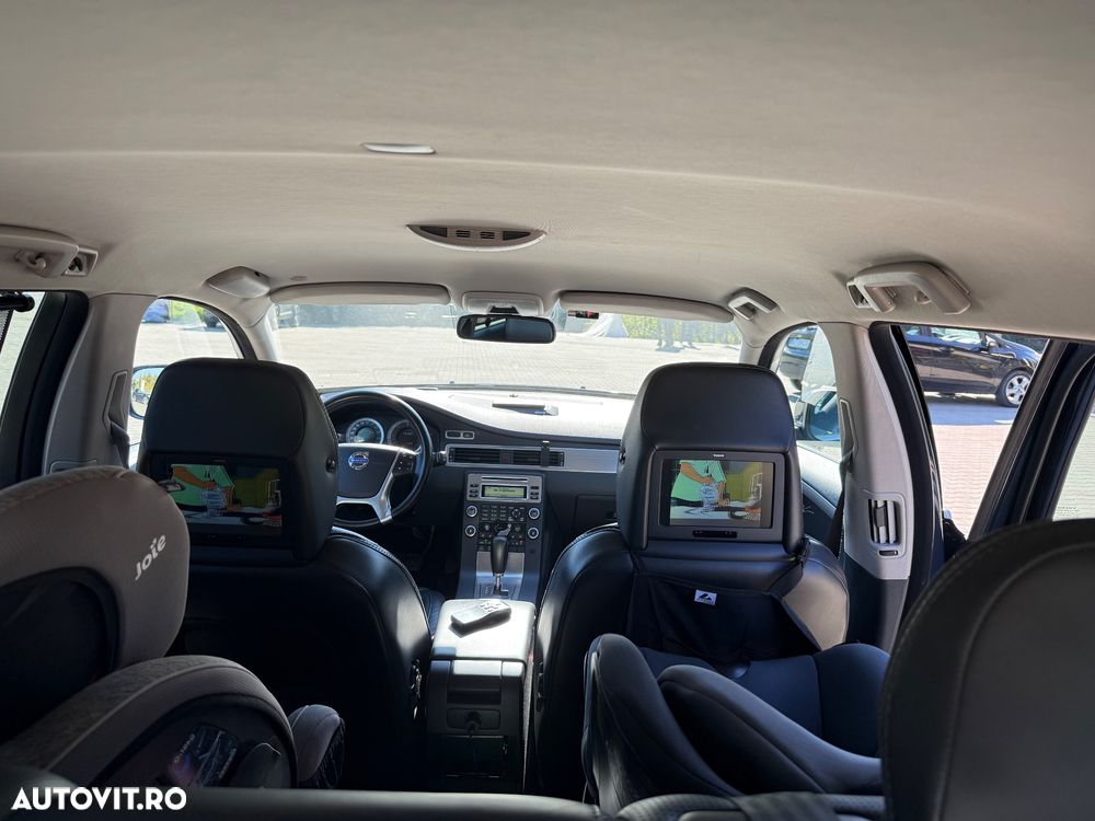Volvo XC 70 - 12