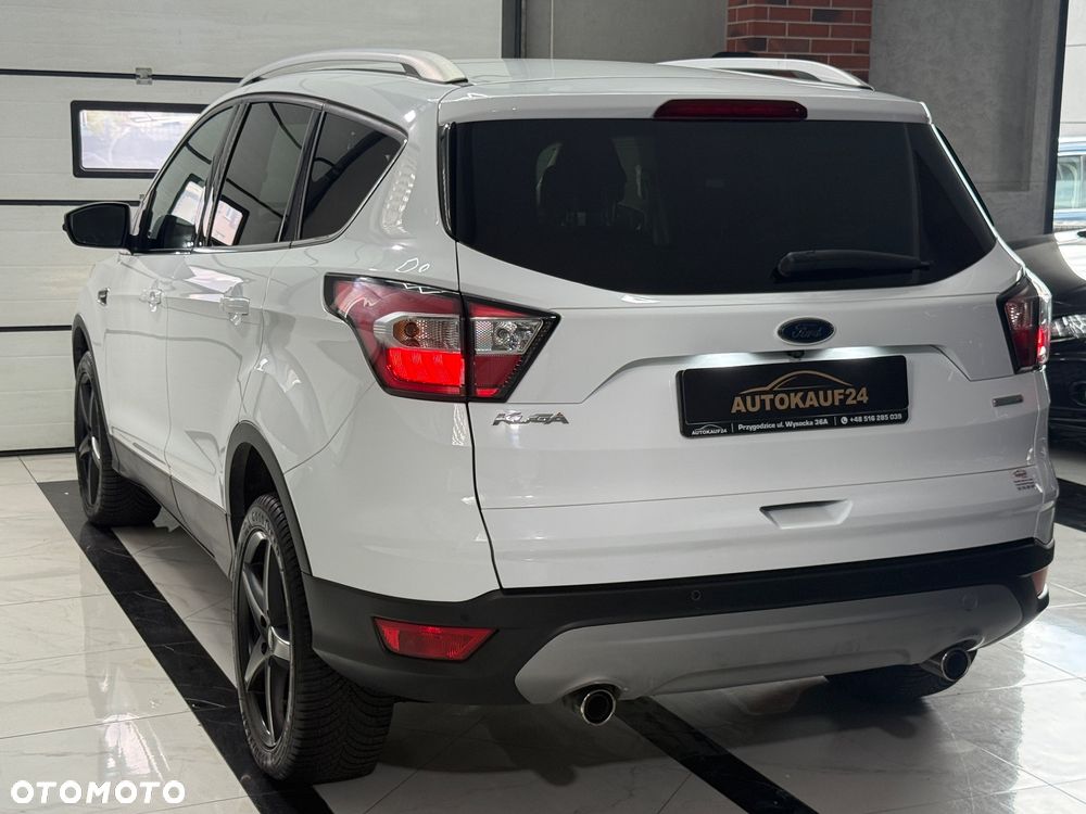 Ford Kuga 1.5 EcoBoost 2x4 Titanium - 8