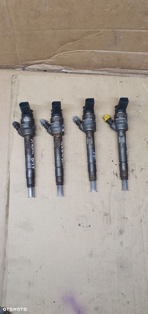 Wtrysk wtryskiwacz wtryskiwacze wtryski paliwa komplet BMW I E81 E87 2.0D 7798446 - 1