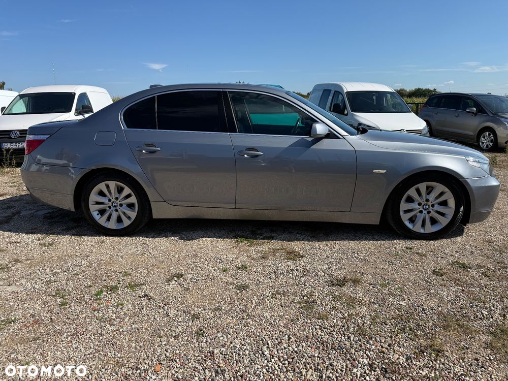 BMW Seria 5 545i - 8