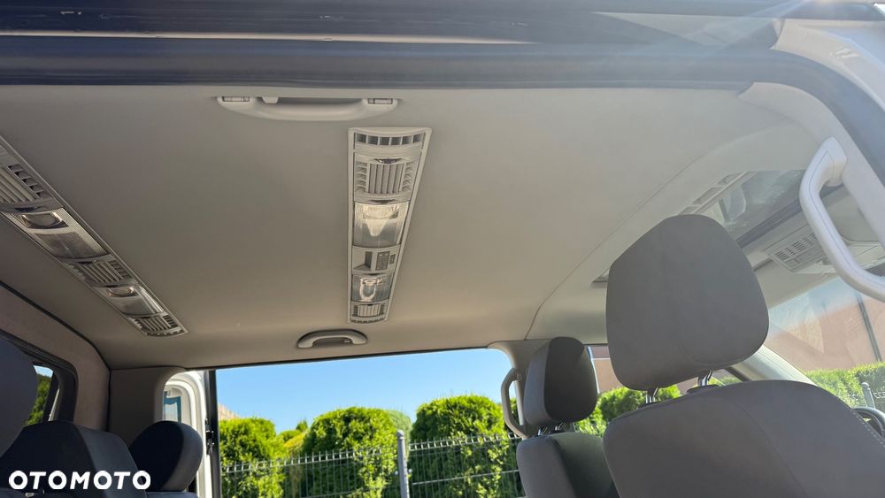 Volkswagen Multivan - 39