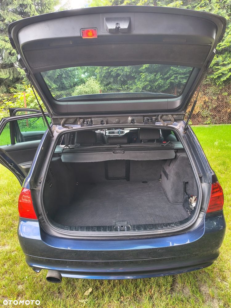 BMW Seria 3 320d - 6