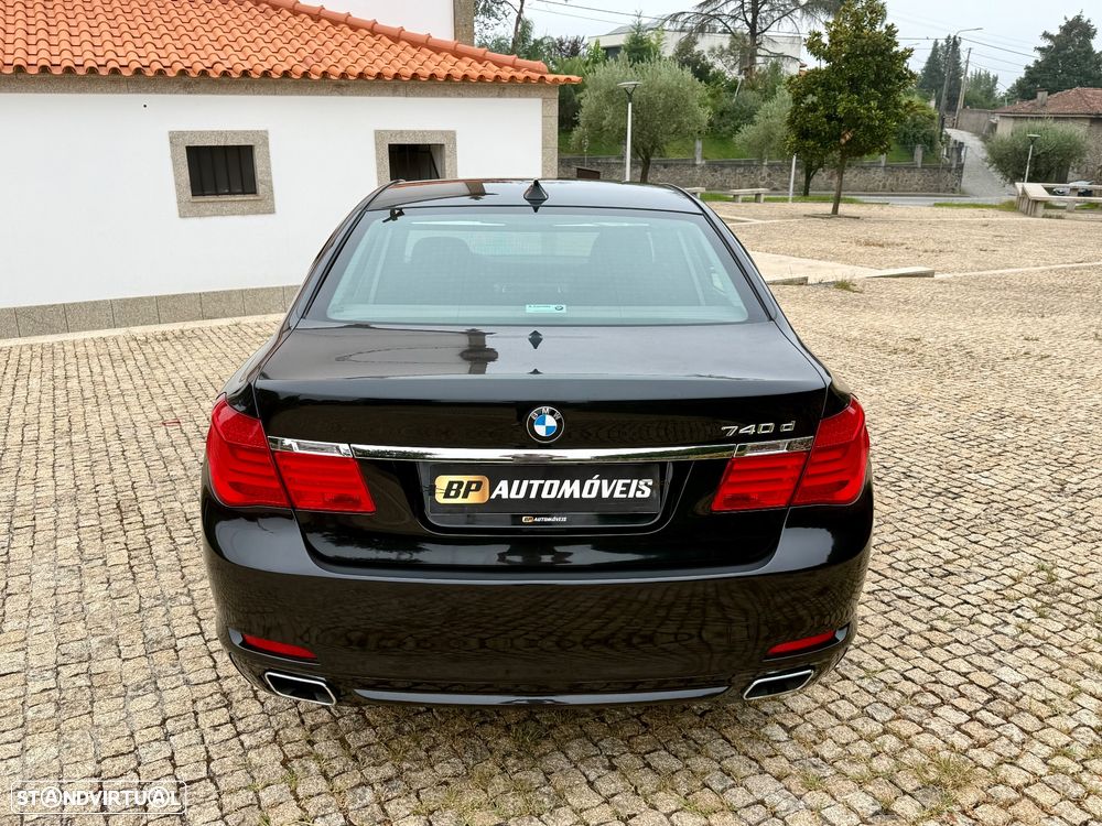 BMW 740 d Pack M - 15