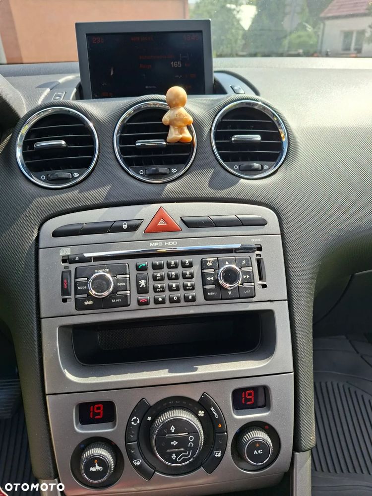 Peugeot 308 1.6 HDi Premium - 16
