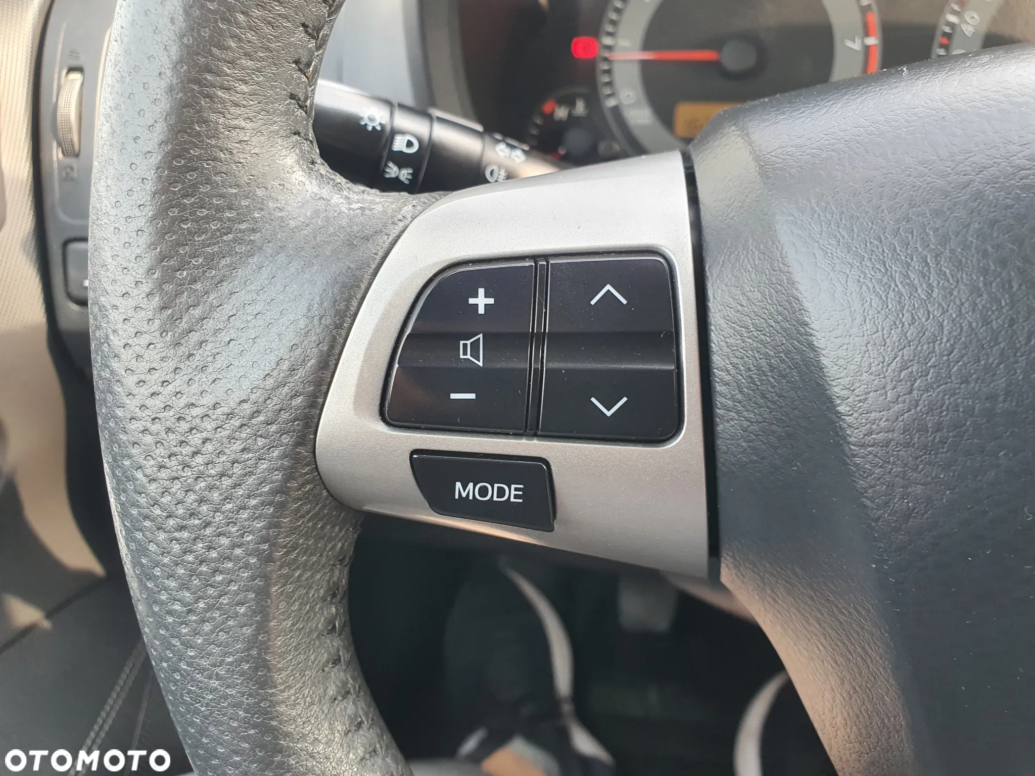 Toyota Auris 1.6 Sol - 17