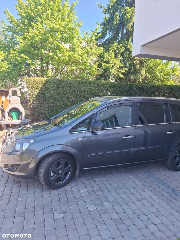Opel Zafira 1.8 - 3