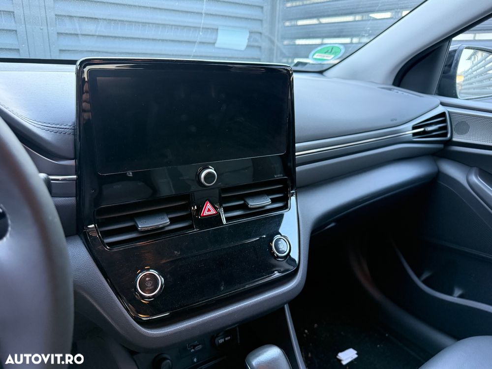 Hyundai IONIQ 1.6 GDI Premium - 10