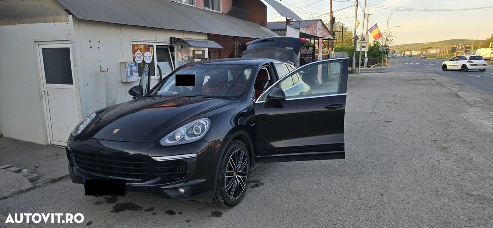 Porsche Cayenne 3.0 L - 3