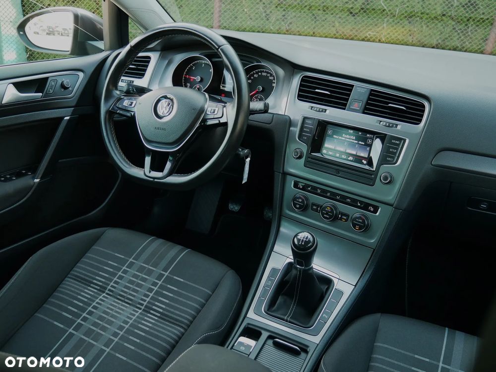 Volkswagen Golf 1.6 TDI BlueMotion Technology Lounge - 22