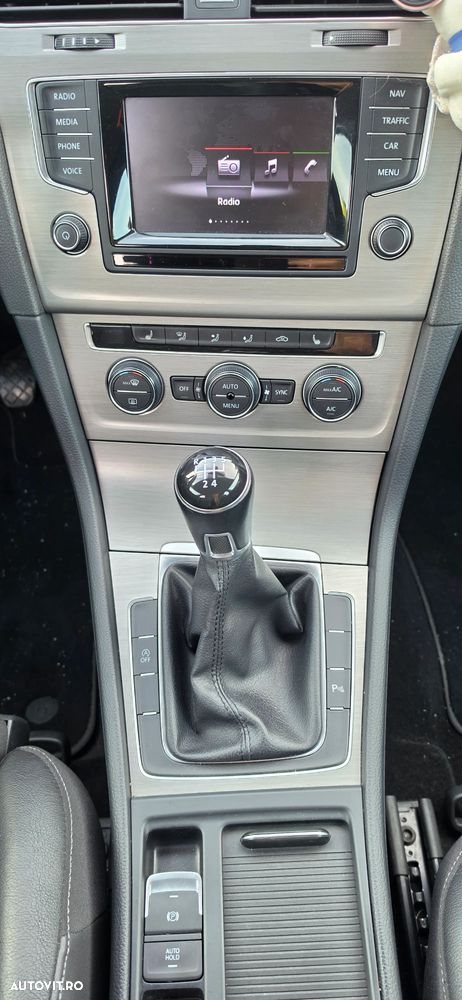 Volkswagen Golf 1.6 TDI DPF BMT Comfortline - 8