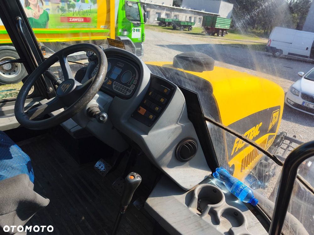 JCB Fastrac 3185 4X4 - 31